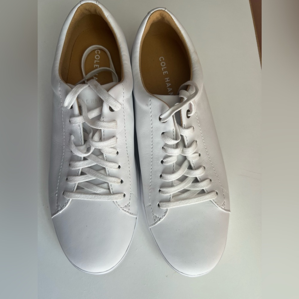 COLE HANN WOMENS WHITE LEATHER TENNIS SHOES SIZE 10 NWOT - Picture 2 of 6